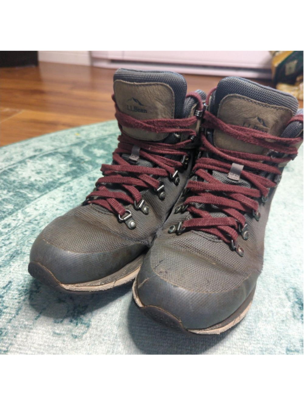 Women's L.L.Bean Brown Red Lace Up Boots Size 9